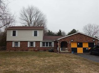 8850 Douglas Rd, Temperance, MI 48182