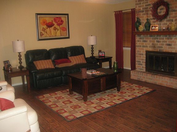 Living Area (view 1)