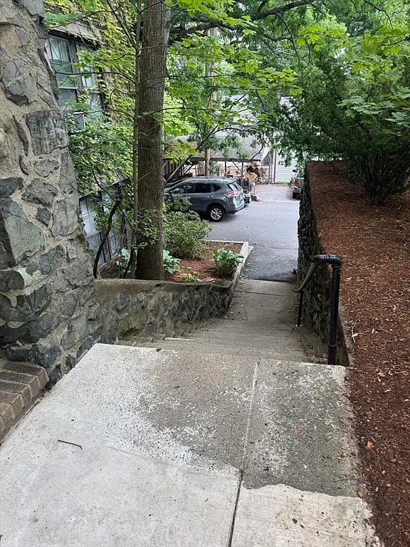 2 bed, 1.0 bath, 1250 sqft, $2,500 — Photo 4