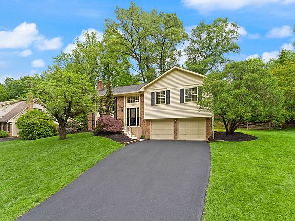 4th image of 2660 Oakton Glen Dr