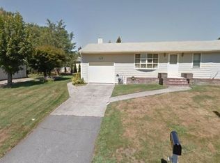787 Allen St, Dartmouth, MA 02747