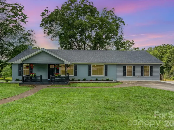 1164 Bradford Mountain Rd, Lenoir, NC 28645