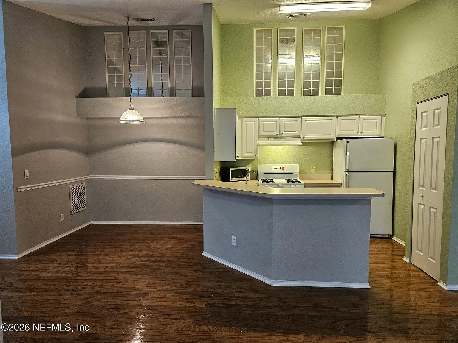 2 bed, 2.0 bath, 1212 sqft, $1,600 — Photo 3