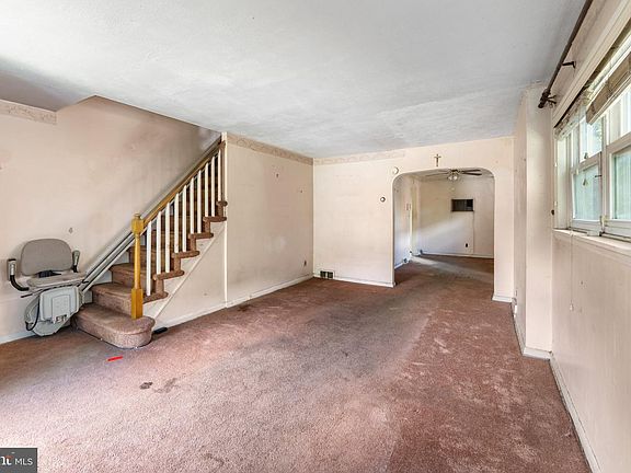 3rd image of 112 Felton Ave