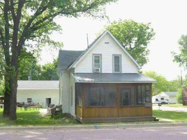 111 Mill St S, Kasota, MN 56050