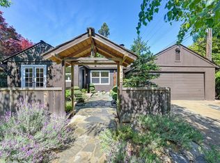 3410 Land Park Dr, Sacramento, CA 95818
