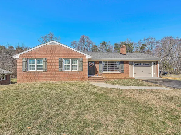 1830 Park Manor Dr, Roanoke, VA 24014