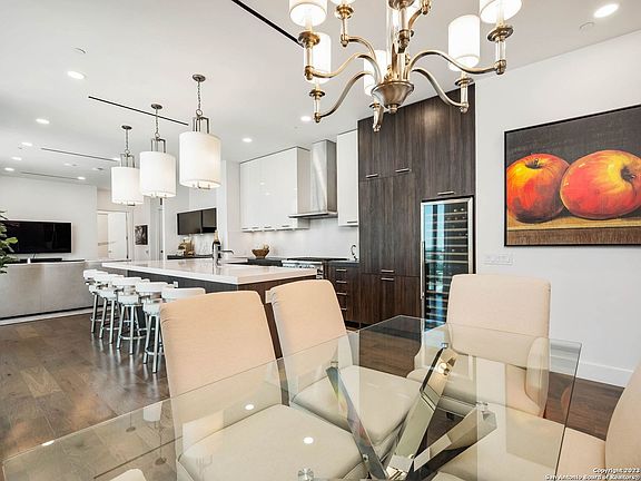 2nd image of 123 LEXINGTON AVENUE #1208