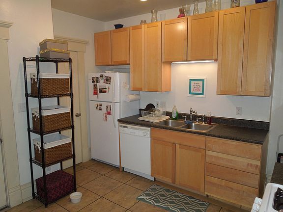 5th image of 470 Vermont Pl