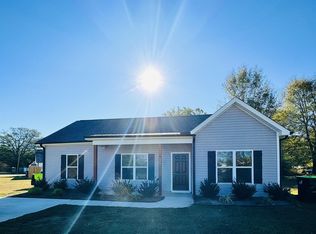 853 13th St, Erwin, NC 28339