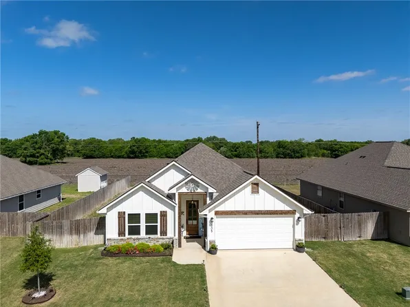 305 Brazos Bnd, Somerville, TX 77879
