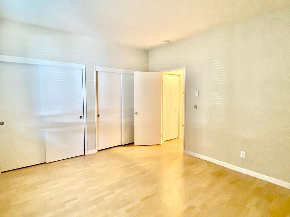 1st image of 127 Marina Lakes Dr