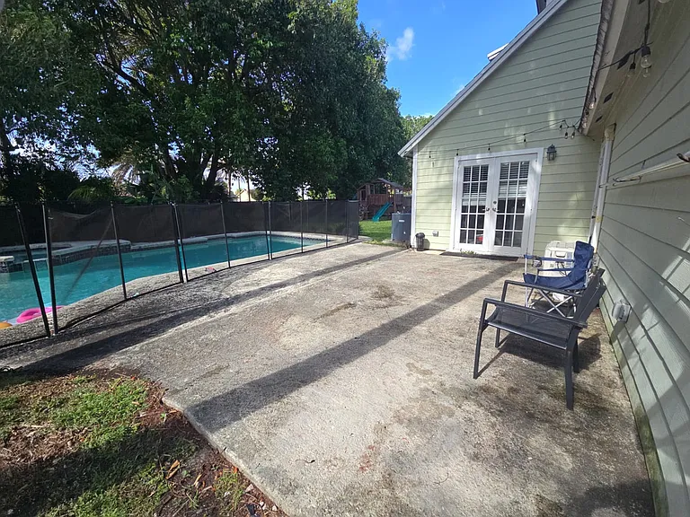 14843 SW 152nd Ter — Photo 7