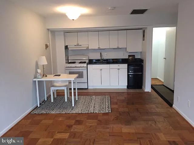 575 Thayer Ave #407 — Photo 7