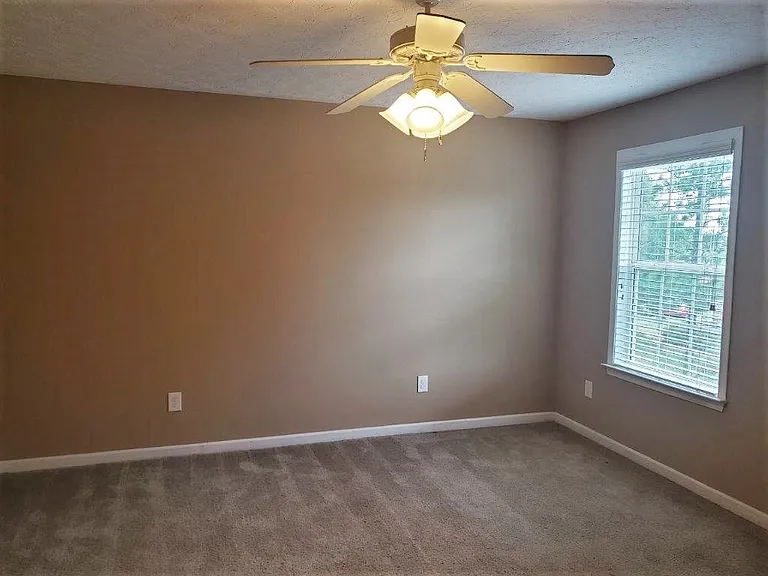9001 Scottsdale Ct — Photo 32