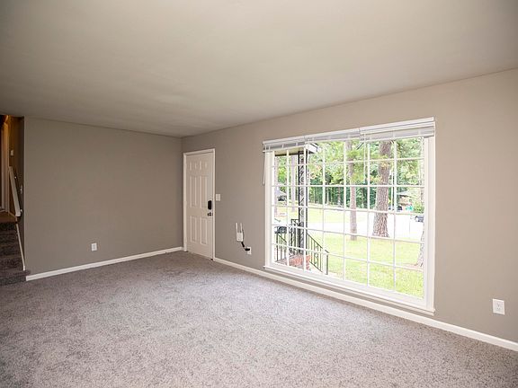 2nd image of 1037 Dawn Dr
