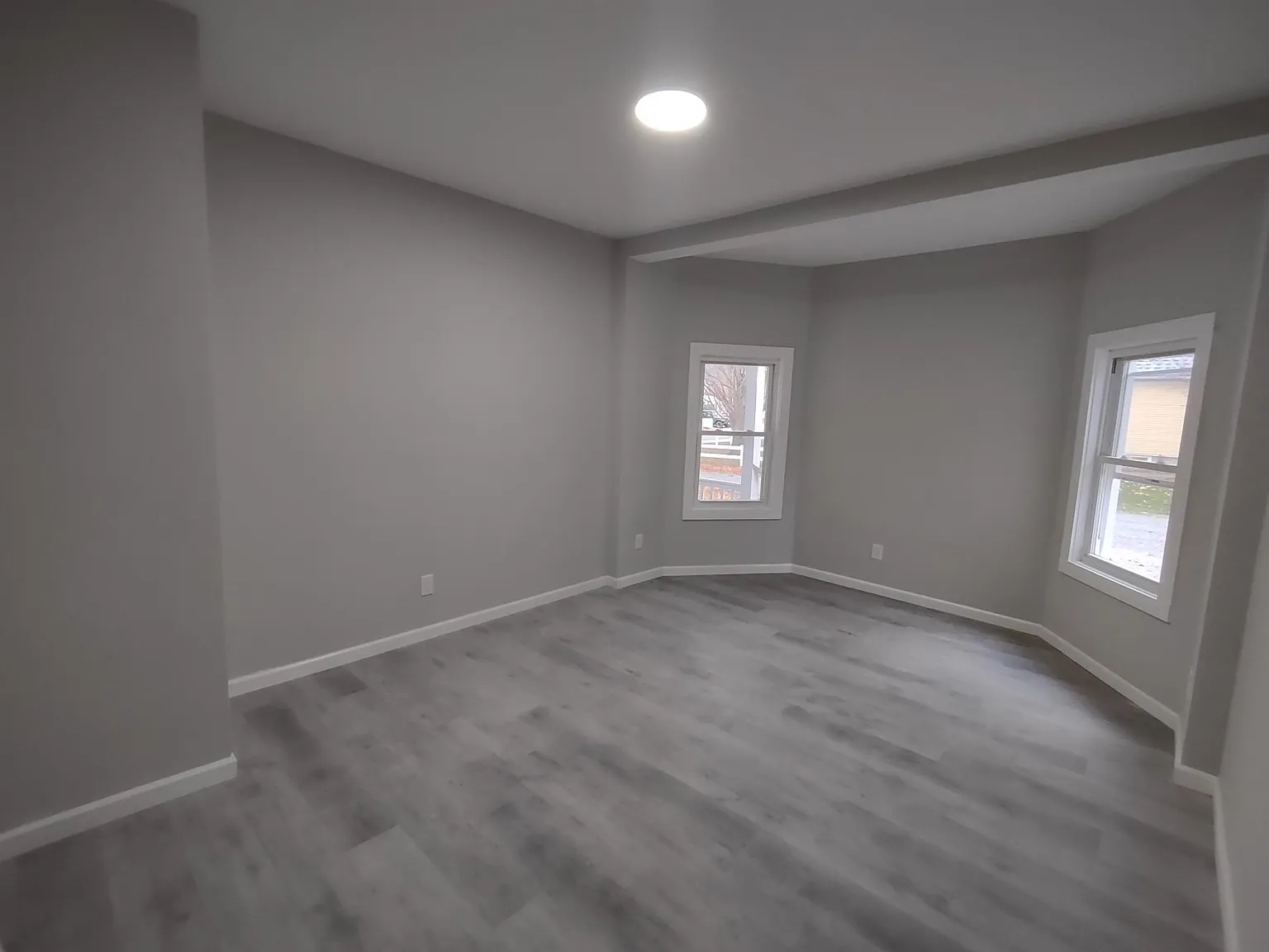 1 bed, 1.0 bath, 500 sqft, $1,350 — Photo 3