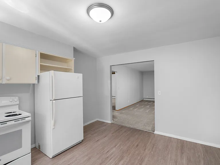 525 Oxford St #4 — Photo 5