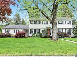 4 Avon Pl, Westwood, NJ 07677