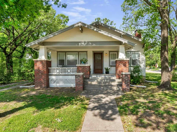 129 Locust St, Marion, KS 66861