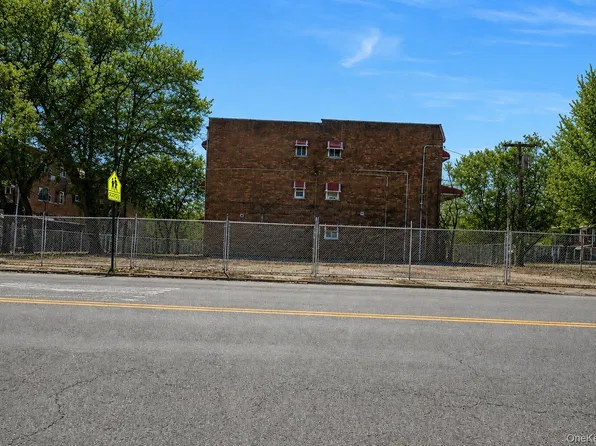 1910 Randall Avenue, Bronx, NY 10473