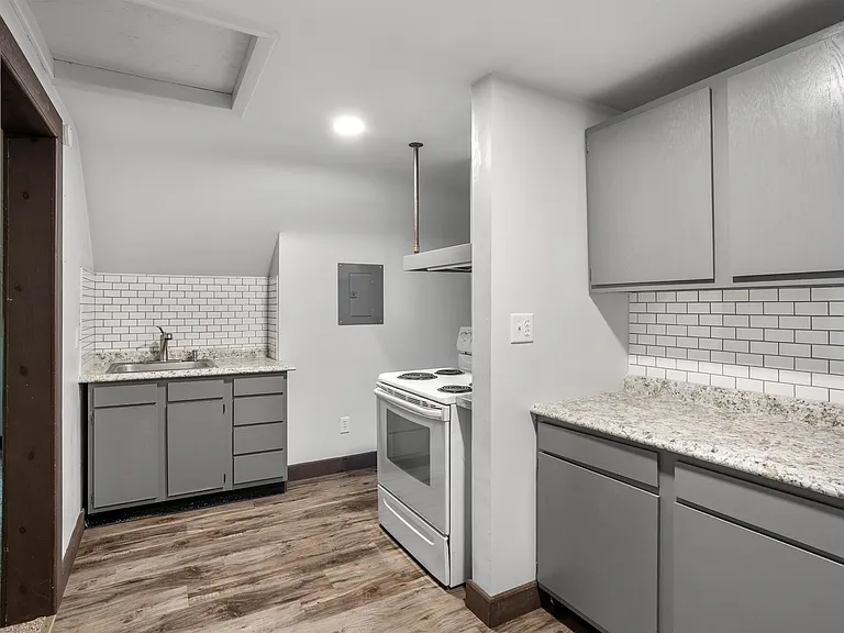 1041 Elmore St #B — Photo 4