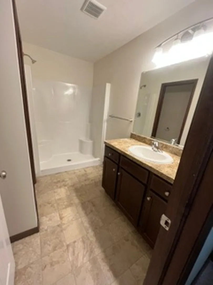 585 Birch Hill Drive Unit 25 — Photo 4