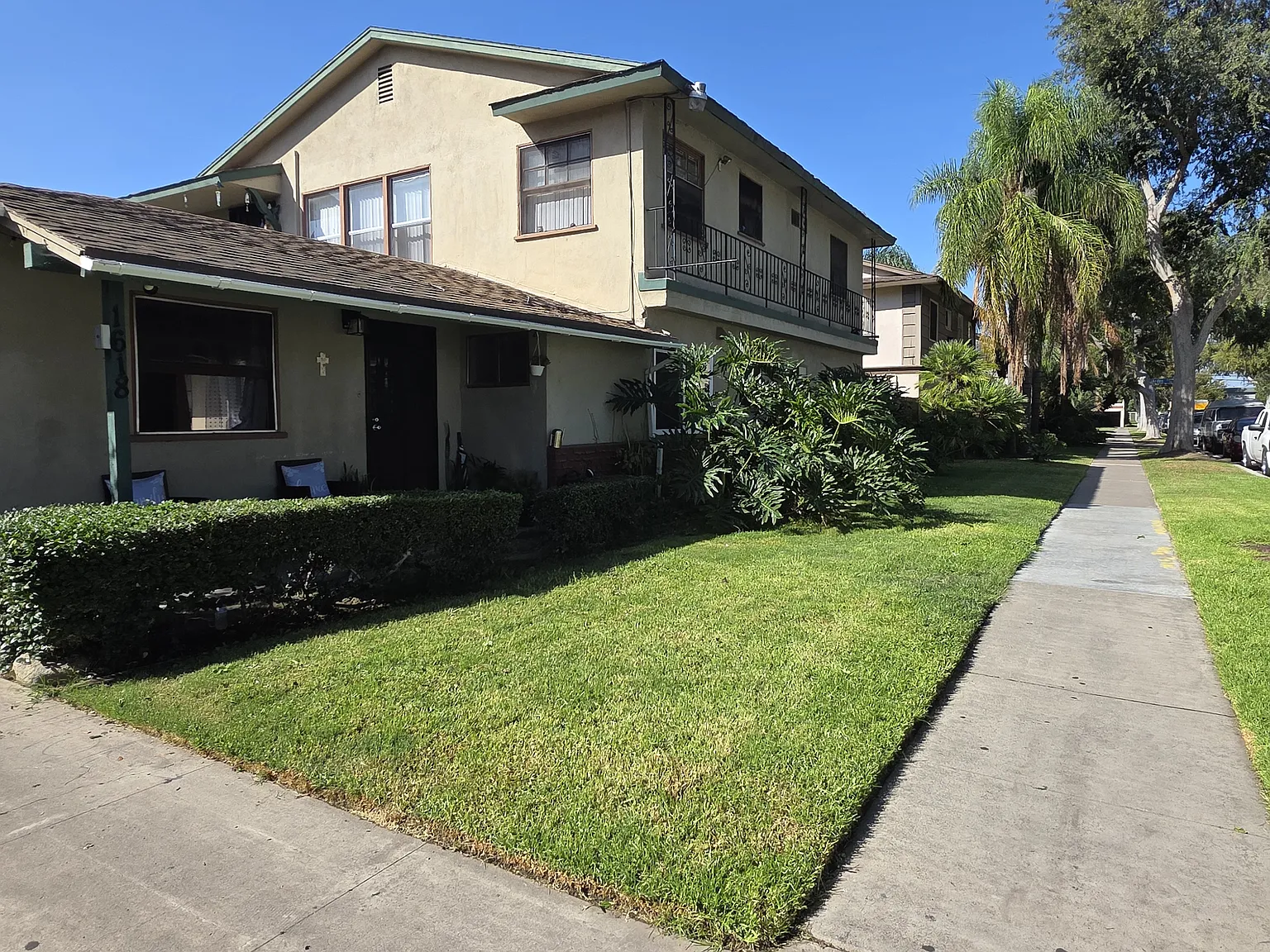 1 bed, 800 sqft, $1,800 — Photo 2