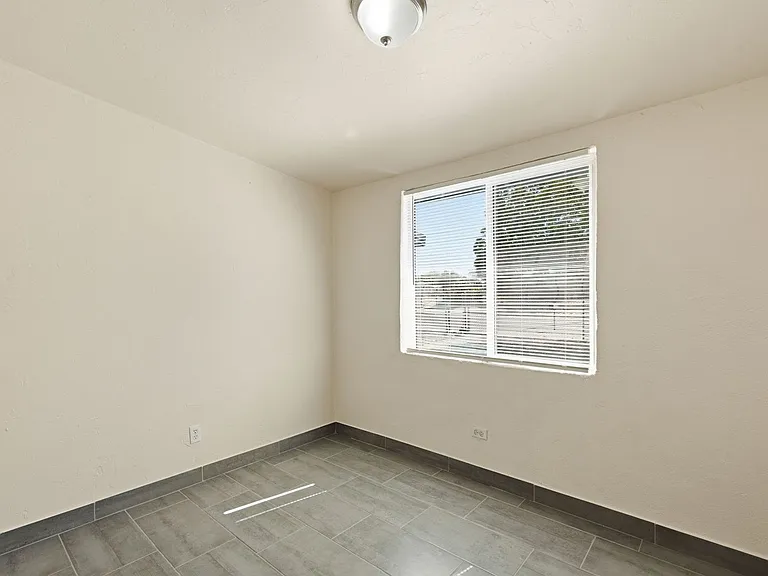 4608 S Fremont Ave — Photo 20