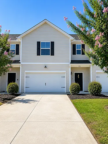 136 Heritage Place Dr Photo 1