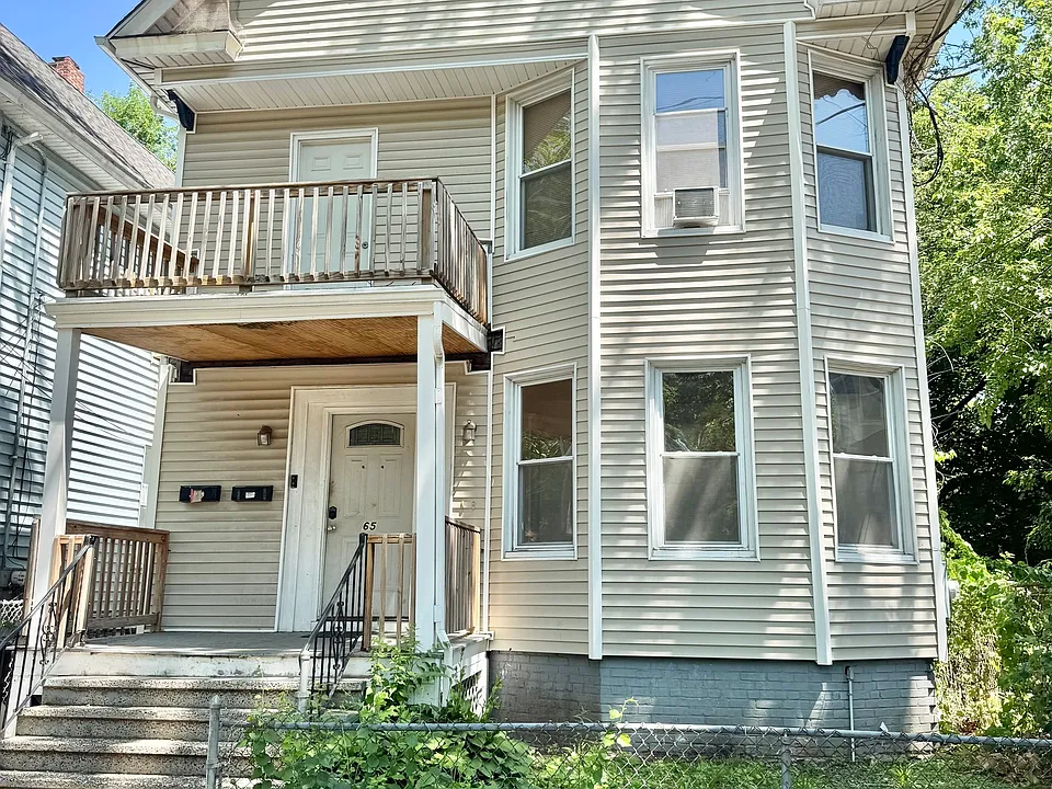 65 Lilac St #1