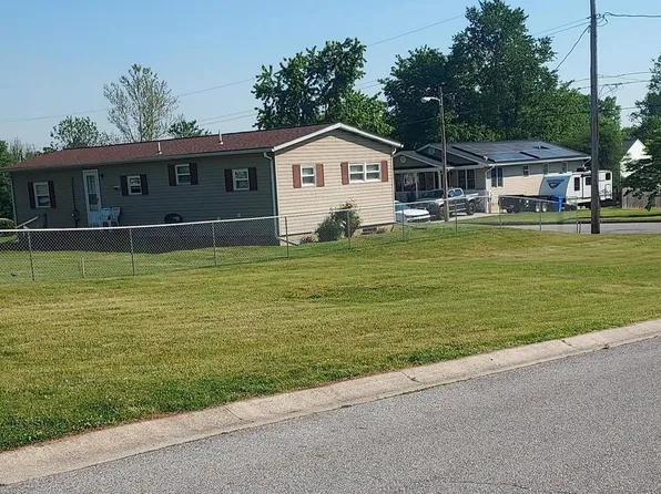 125 Commerce St, Taneytown, MD 21787