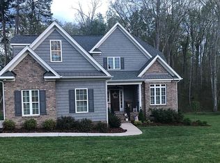 322 Trollinger St, Randleman, NC 27317