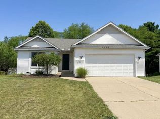 14313 Spruce Hollow Dr, Holland, MI 49424