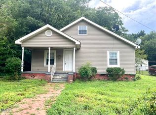 628 New St, Graham, NC 27253
