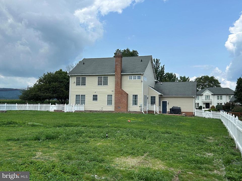 2nd image of 8009 Stone Ridge Dr