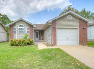 2417 E Manitou St, Joplin, MO 64801