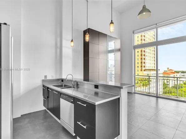 9055 SW 73rd Ct APT 703, Miami, FL 33156