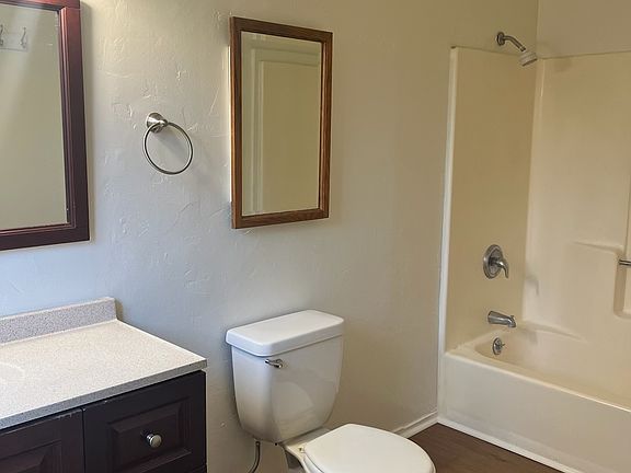 4th image of 3900 Seperado Ave