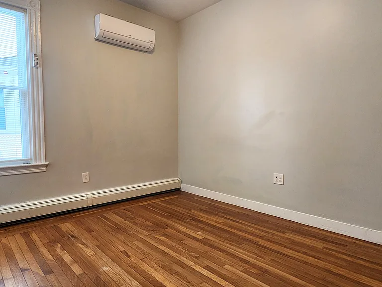148 Doyle Ave #1M — Photo 3