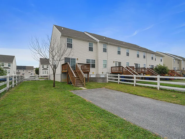 340 Tribbitt St — Photo 13