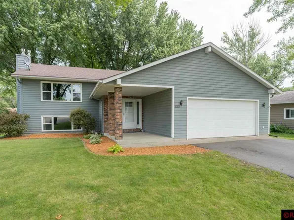 120 Mary Cir, North Mankato, MN 56003