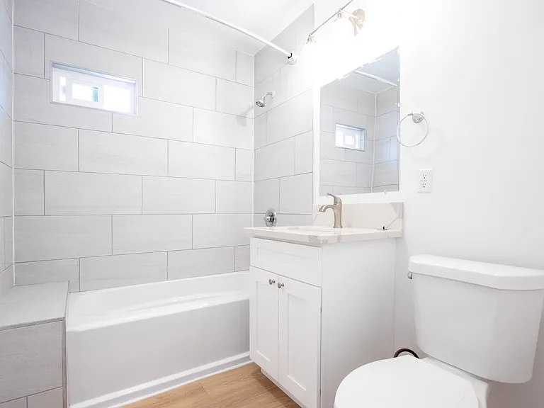 Aqua Courtyard Suites — Photo 15