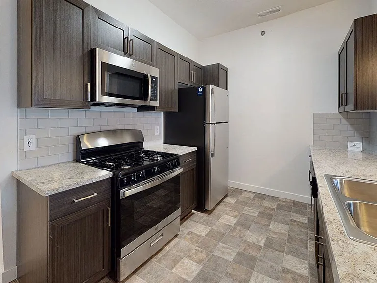 Strathmore Apartment Homes — Photo 21