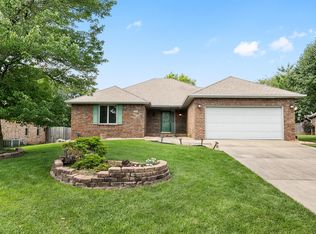 1087 E Pendleton Pl, Springfield, MO 65810