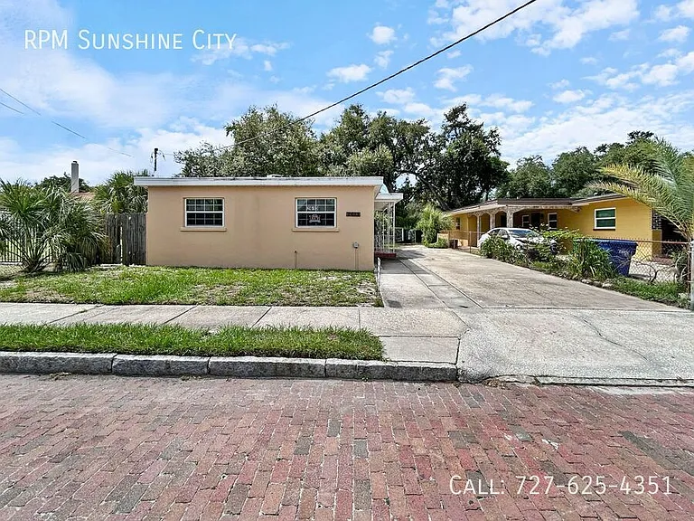 2613 E Clark St #A — Photo 2
