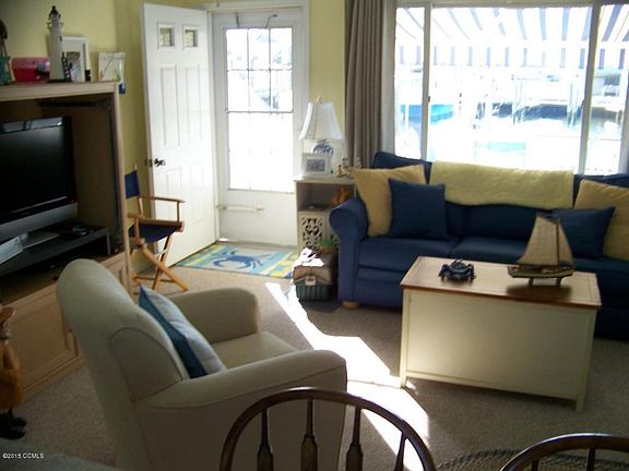 4th image of 207 W Bogue Sound Dr