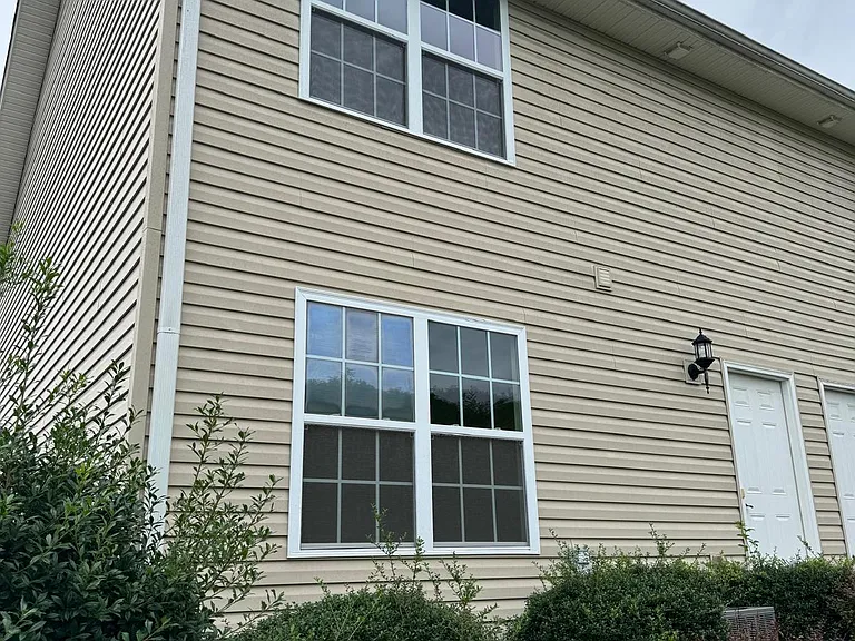 610 Grays Pointe Ct — Photo 3