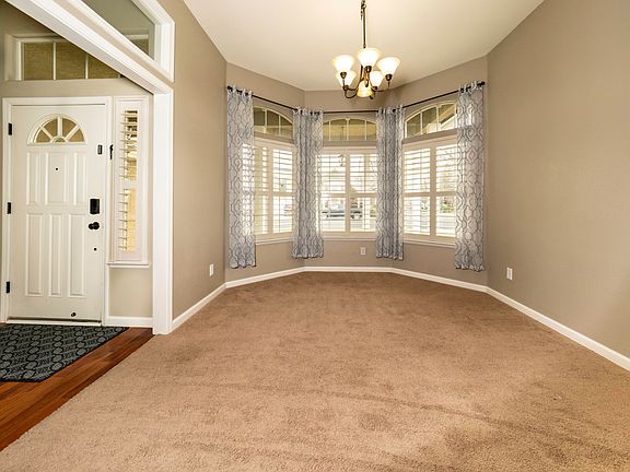 5th image of 3034 N Glacier Way