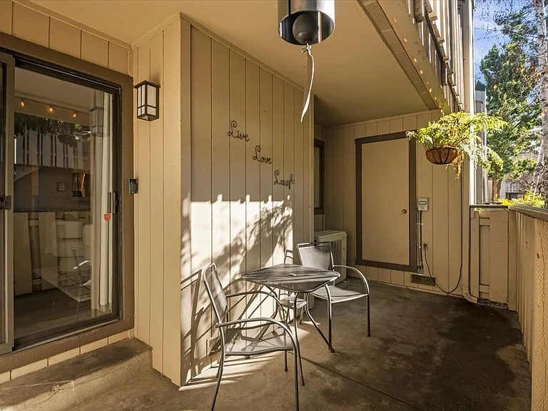 1414 Alma Way — Photo 14